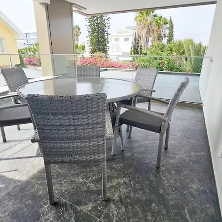 1-br Luxury Apt In Dasoupolis *